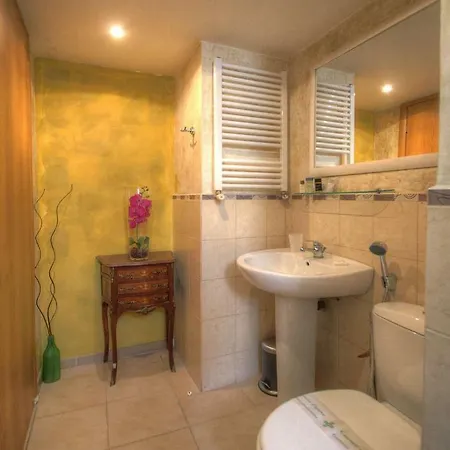 Bed and breakfast Art Domus Reale 2*