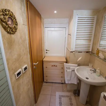 Bed & Breakfast Art Domus Reale 2*