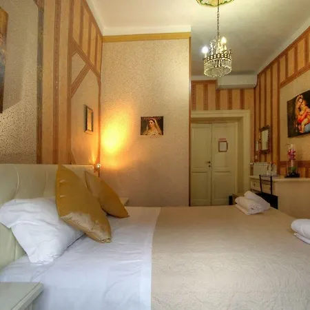 Bed & Breakfast Art Domus Reale 2*